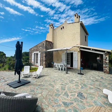 Piscine カルヴィ