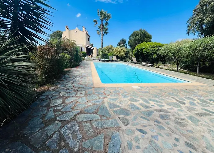 Piscine Calvi (Corsica)