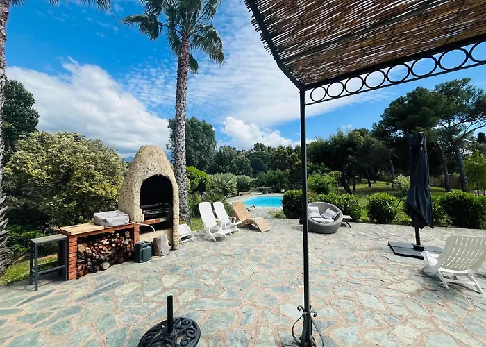 Piscine * Calvi (Corsica)